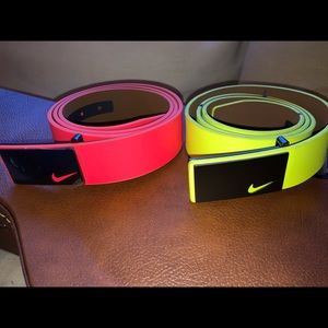 Nike Mens No-Hole Plaque Golf Belt